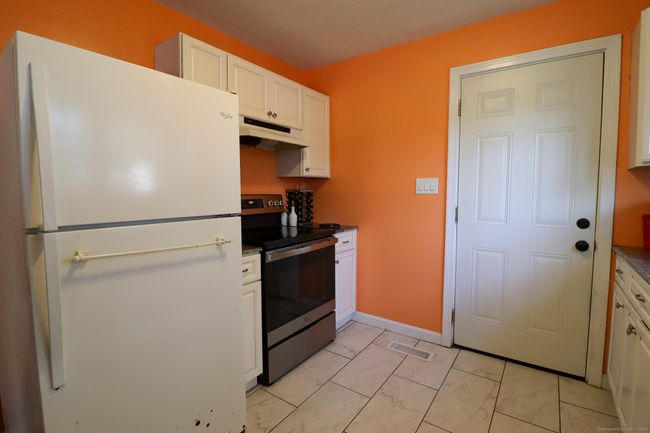 278 Goodwin St, House other with 3 bedrooms, 2 bathrooms and 3 parking in East Hartford CT | Image 7