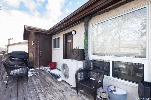 202-2911 Harding St, Regina, SK, S4V1B9 | Card Image