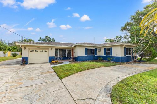 2201 38th Street N, SAINT PETERSBURG, FL, 33713 | Card Image