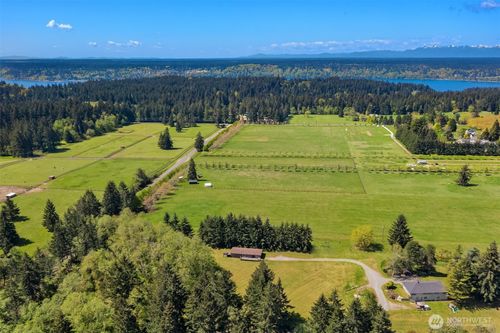 12504 Sw 232nd St, Vashon, WA, 98070-7507 | Card Image