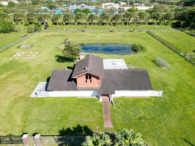 5500 Sw 128 Avenue, House other with 4 bedrooms, 2 bathrooms and null parking in Southwest Ranches FL | Image 3