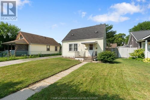 1809 Albert Rd, Windsor, ON, N8W3X1 | Card Image