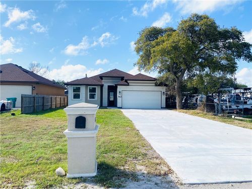 142 S 11th St, Aransas Pass, TX, 78336-4016 | Card Image