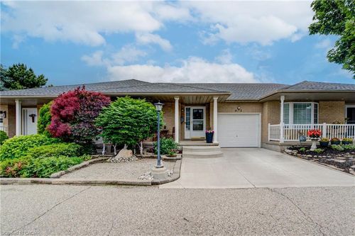 62 Wilderness Drive, Kitchener, ON, N2E3P2 | Card Image