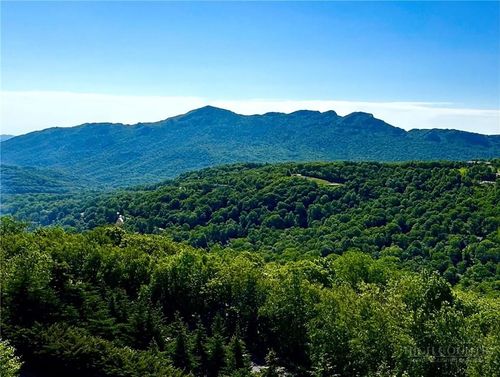 2302-303 Sugar Top Dr, Sugar Mountain, NC, 28604-4302 | Card Image
