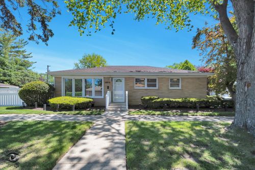 1005 E Park Street, Arlington Heights, IL, 60005 | Card Image