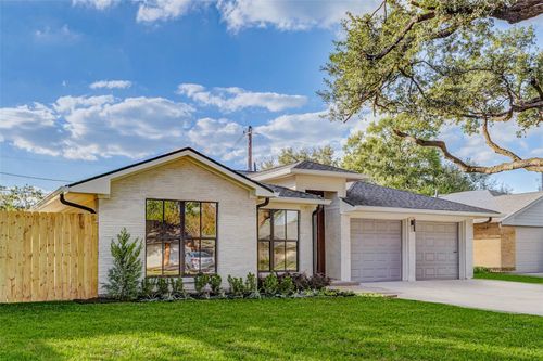 1803 Seaspray Ct, Houston, TX, 77008-1235 | Card Image