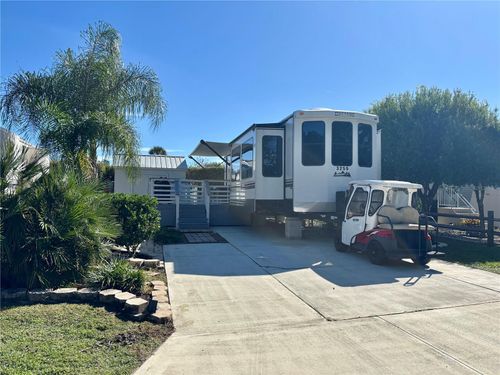 3259 Ne 102nd Avenue Rd, SILVER SPRINGS, FL, 34488-8356 | Card Image