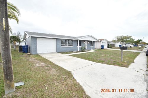 3518 Umber Rd, HOLIDAY, FL, 34691-3355 | Card Image