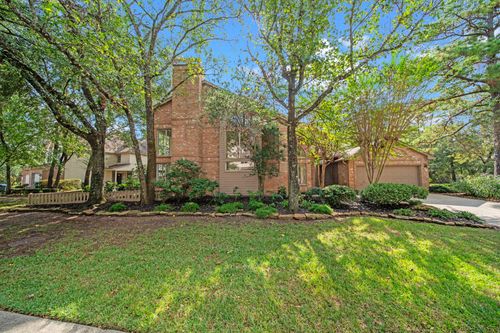 45 N Lakeridge Cir, The Woodlands, TX, 77381-4056 | Card Image
