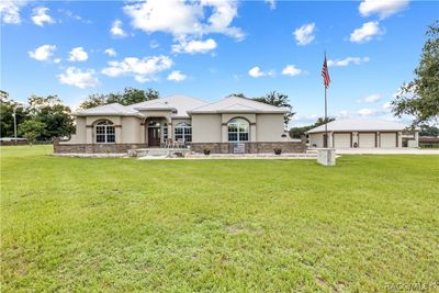 2025 E Cr 462, House other with 3 bedrooms, 2 bathrooms and 9 parking in Wildwood FL | Image 1