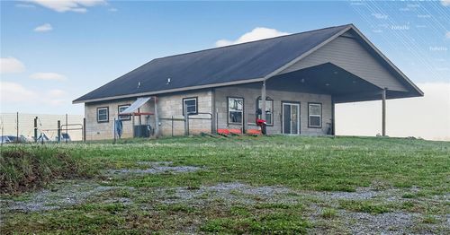 19724 Fisher Ford Rd, Siloam Springs, AR, 72761-8409 | Card Image