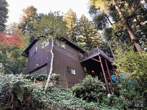 17360 Park Ave, Guerneville, CA, 95446-9621 | Card Image