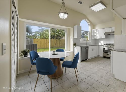 13635 Repa Ln, Houston, TX, 77014-2735 | Card Image