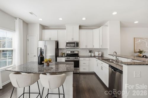 3047 Potomac River Pkwy, Charlotte, NC, 28217-4571 | Card Image