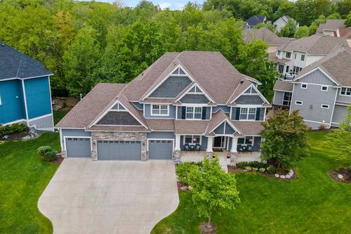 5315 Ranchview Ln N, Plymouth, MN, 55446-2136 | Card Image