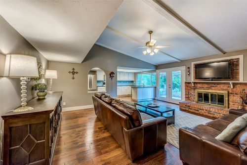 527 Woodhurst Dr, Coppell, TX, 75019-5770 | Card Image