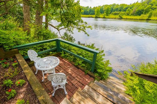 526 River Rd, Lyme, NH, 03768-3012 | Card Image