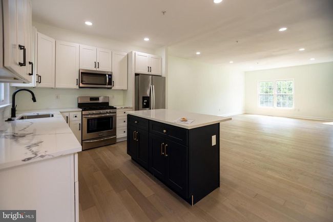 11904 White Heather Rd, Townhouse with 4 bedrooms, 4 bathrooms and null parking in COCKEYSVILLE MD | Image 7