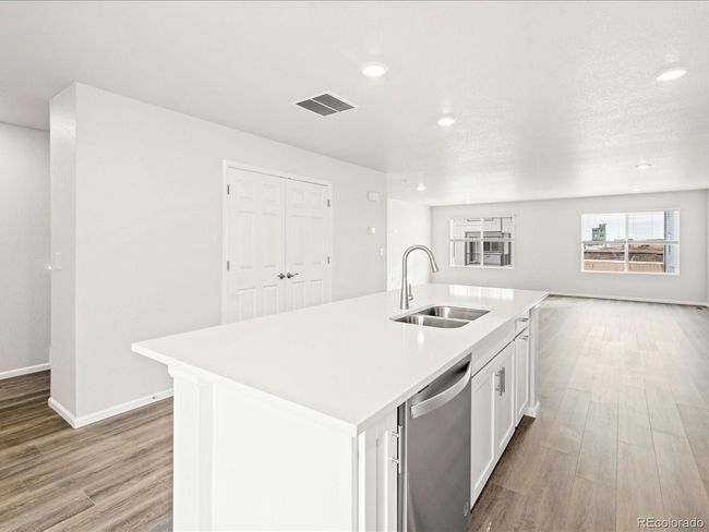 14422 Pansy Loop, Townhouse with 3 bedrooms, 4 bathrooms and 2 parking in Morrison CO | Image 12