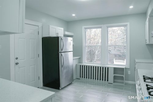23 Lake St, Waterbury, CT, 06708-2705 | Card Image