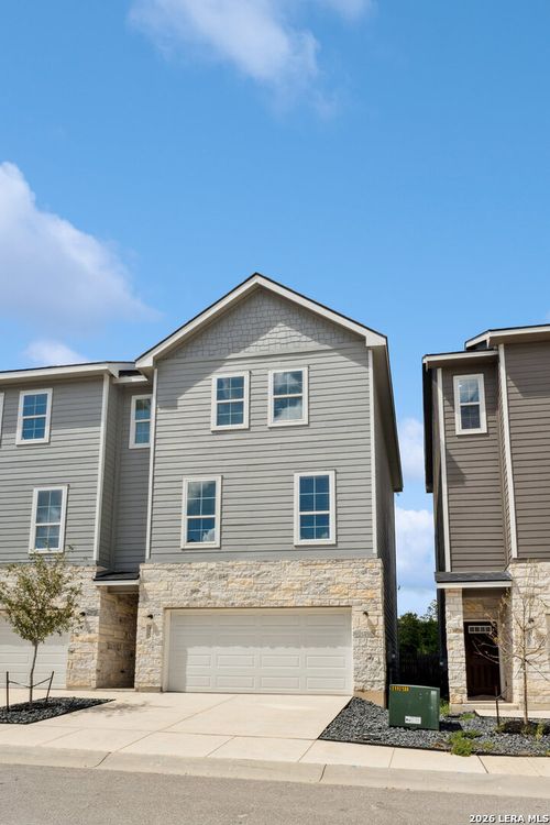 21503-21503 Sir Walter Ln, San Antonio, TX, 78256-4443 | Card Image