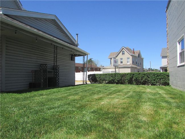 419 Chicora St, House other with 2 bedrooms, 2 bathrooms and 1 parking in East Mc Keesport PA | Image 24