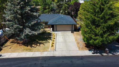 2650 Sw Fissure Loop, Redmond, OR, 97756-8836 | Card Image