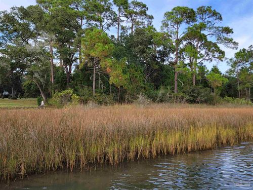 000 Voyager Dr, Milton, FL, 32583 | Card Image