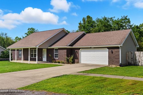 138 Orange Ct, Radcliff, KY, 40160-2495 | Card Image