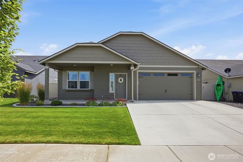 1403 E Nen Dr, Moses Lake, WA, 98837-5812 | Card Image