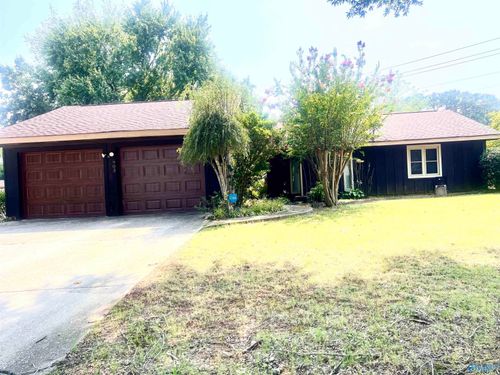 903 Wildwood Rd Sw, Decatur, AL, 35601-3951 | Card Image