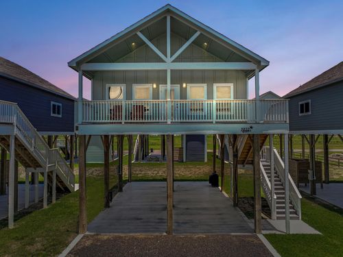 1032 Sunset Dr, Crystal Beach, TX, 77650 | Card Image