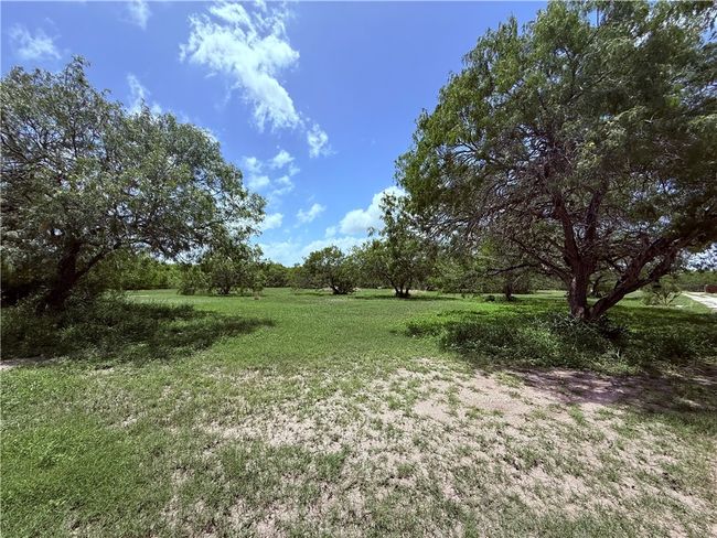 5742 Hidden Valley Loop, House other with 3 bedrooms, 2 bathrooms and null parking in Sandia TX | Image 7