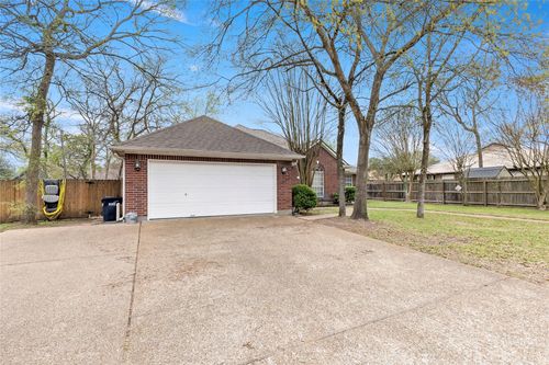 6402 Windwood Dr, College Station, TX, 77845-3800 | Card Image