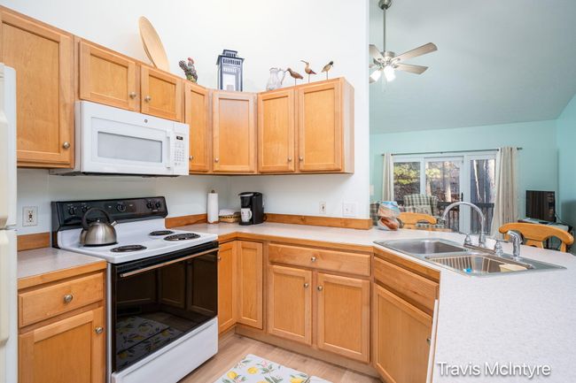 B - 17909 Hidden Dunes Ln, Condo with 2 bedrooms, 3 bathrooms and null parking in Spring Lake MI | Image 14
