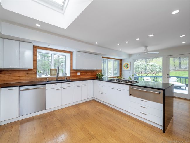 301 Sturges Ridge Rd, House other with 4 bedrooms, 5 bathrooms and null parking in Wilton CT | Image 11