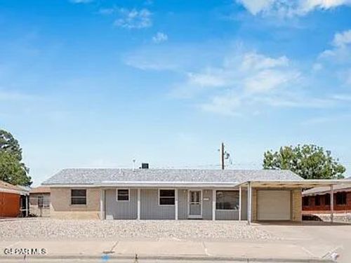 3305 Killarney St, El Paso, TX, 79925-2823 | Card Image
