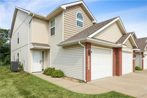 13650 Oak Valley Dr, Platte City, MO, 64079-7828 | Card Image