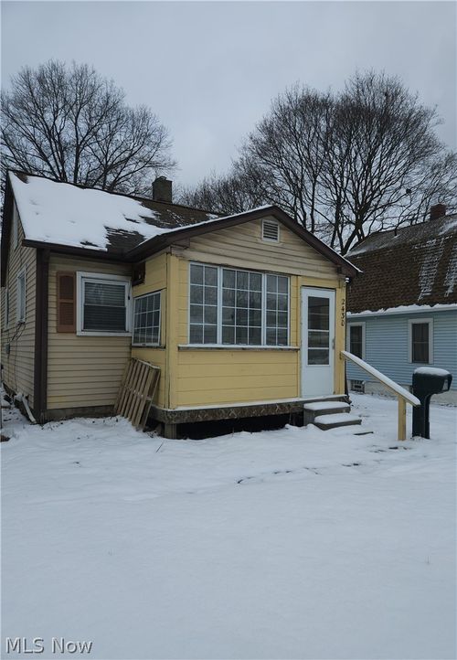 2430 Talbot St, Cuyahoga Falls, OH, 44221-3452 | Card Image