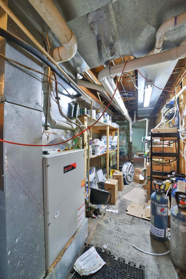 Lower Level Storage | Image 24