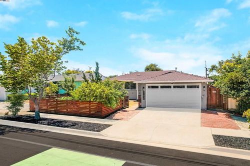 31035 Brae Burn Ave, Hayward, CA, 94544-7619 | Card Image