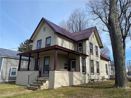 302 N Rutland St, Watertown, NY, 13601-2837 | Card Image