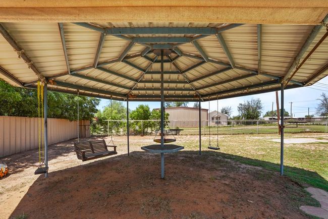 306 S Moss Lake Rd, House other with 3 bedrooms, 2 bathrooms and 4 parking in Big Spring TX | Image 13