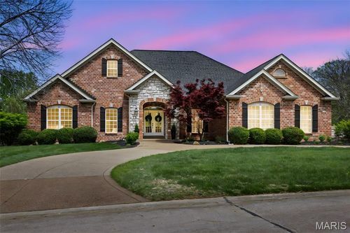 234 Cornwall Dr, Weldon Spring, MO, 63304-5714 | Card Image