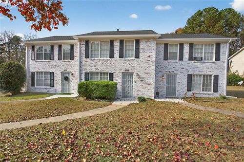 8511 Pineland Dr, Jonesboro, GA, 30238-2966 | Card Image