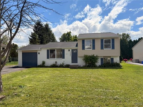 5646 Vistula Path, Brewerton, NY, 13029-9782 | Card Image