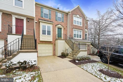 45590 Whitcomb Sq, STERLING, VA, 20166-3001 | Card Image