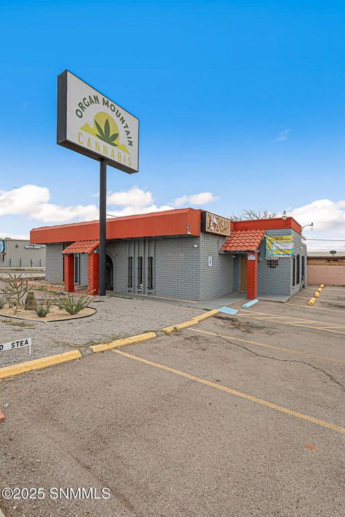 1590 E Lohman Ave. Avenue, Las Cruces, NM, 88001 | Card Image