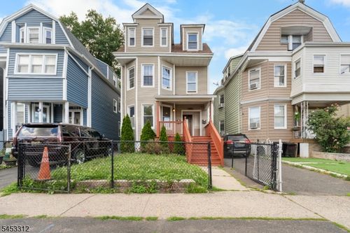 185 N 18th St, East Orange, NJ, 07017-5323 | Card Image